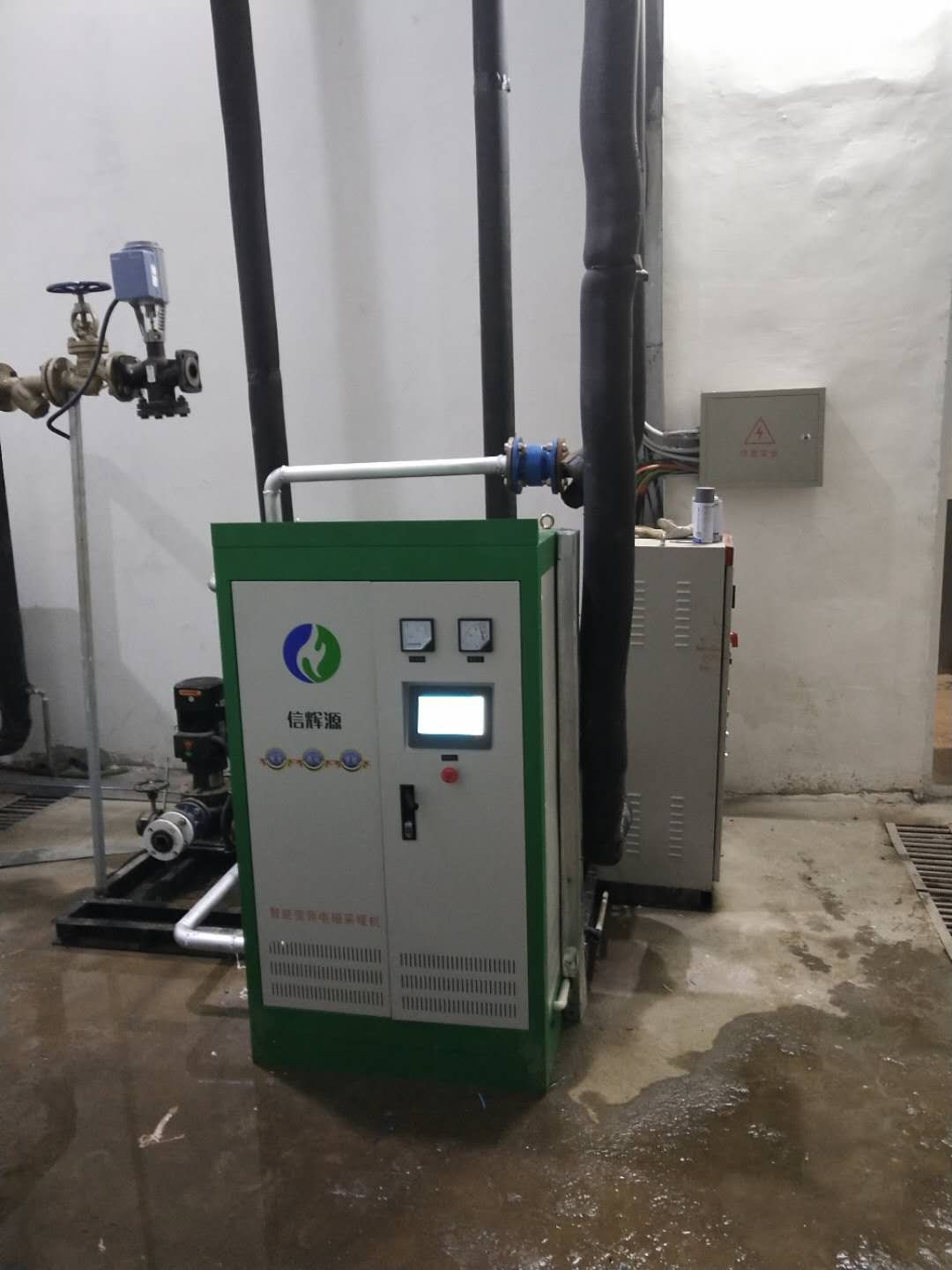 內(nèi)蒙古太極集團電磁采暖爐60kw安裝現(xiàn)場